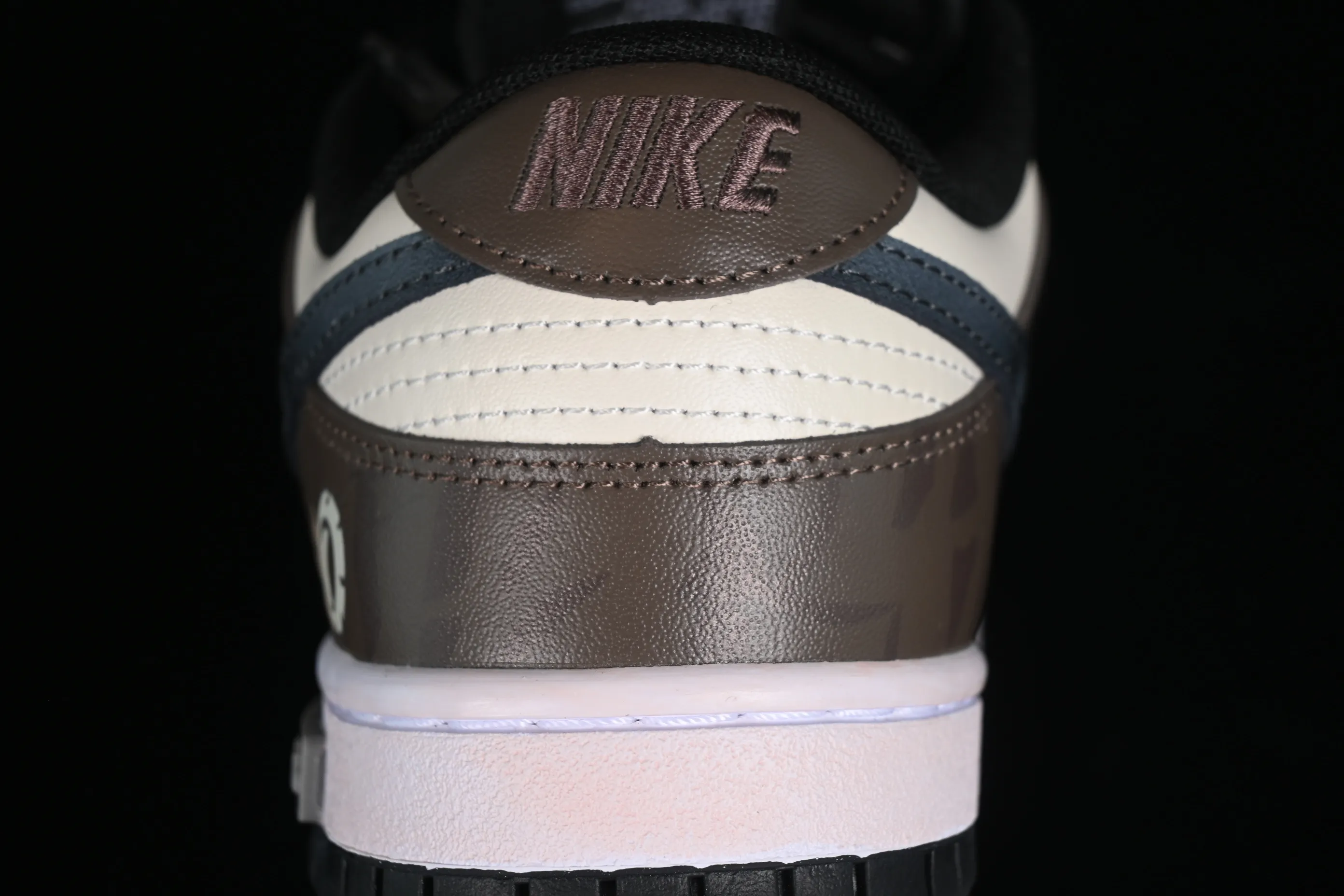 All Categories Nk SB Dunk Series Nk SB Dunk Low Low-top sneakers Nk Dunk Low Panda Prank Street Racing Rusty Distressed SB strap low-top casual sneakers DD1391-100